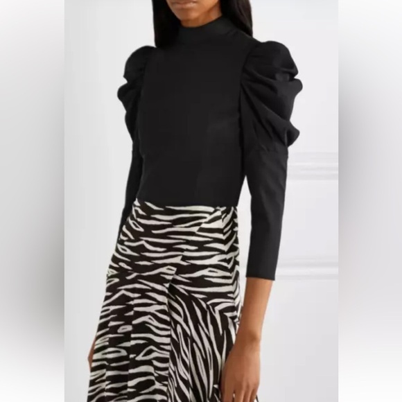 NWT UAlice + Olivia Brenna black puff sleeve top,size 2, Retail $285.00